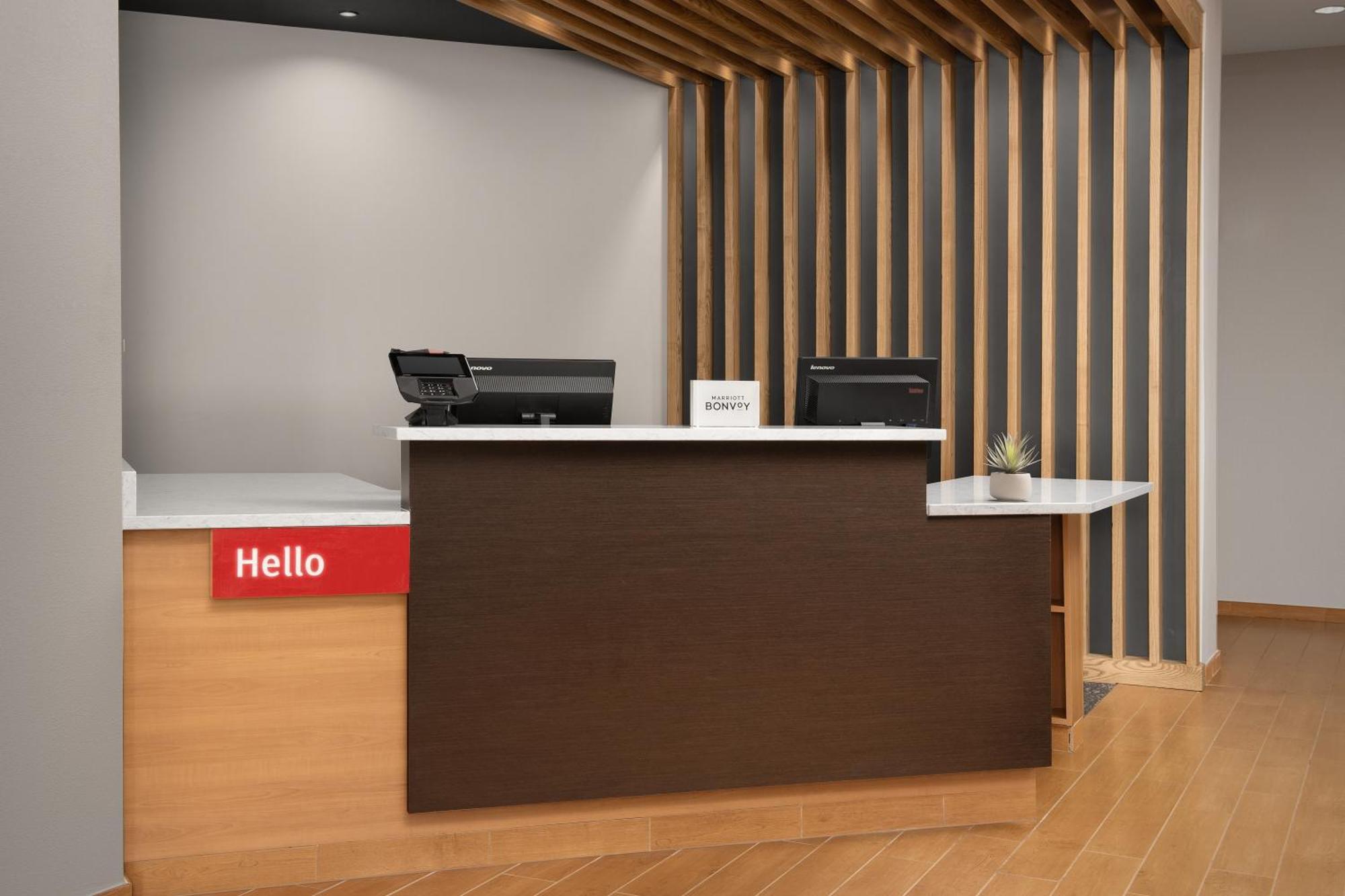 Towneplace Suites By Marriott Cheyenne Southwest/Downtown Area Екстериор снимка